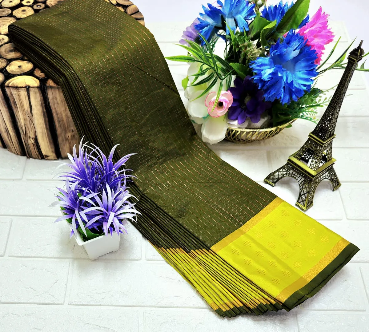 Grand Linear Tower Butta Soft Silk Saree
